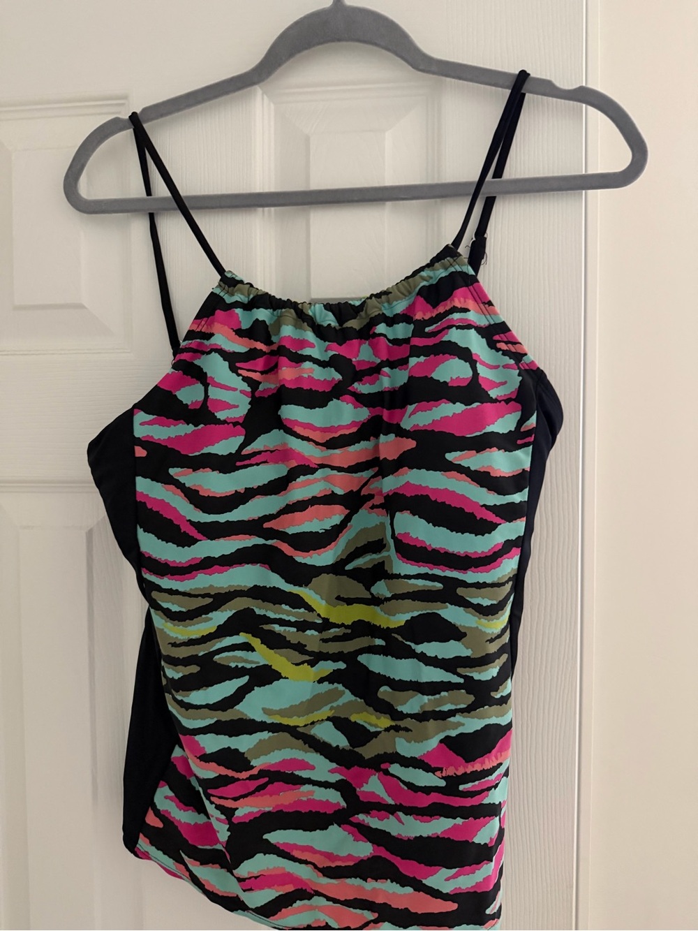 Kim Rogers Black Multi-Color Zebra Print Tankini Top